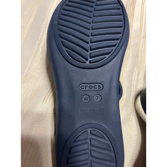Crocs Kelli Sandals Woman's Size 7 Navy Dark Blue Iconic Comfort - Picture 8 of 8